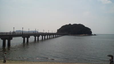 陸繋島では無いですね。